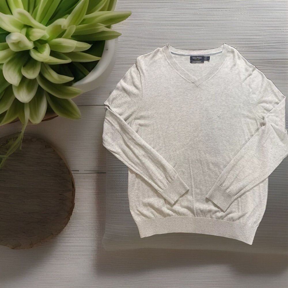 Nautica Luxury Performance Knit Sweater Men's‎ Large Long Sleeve Gray V-Neck